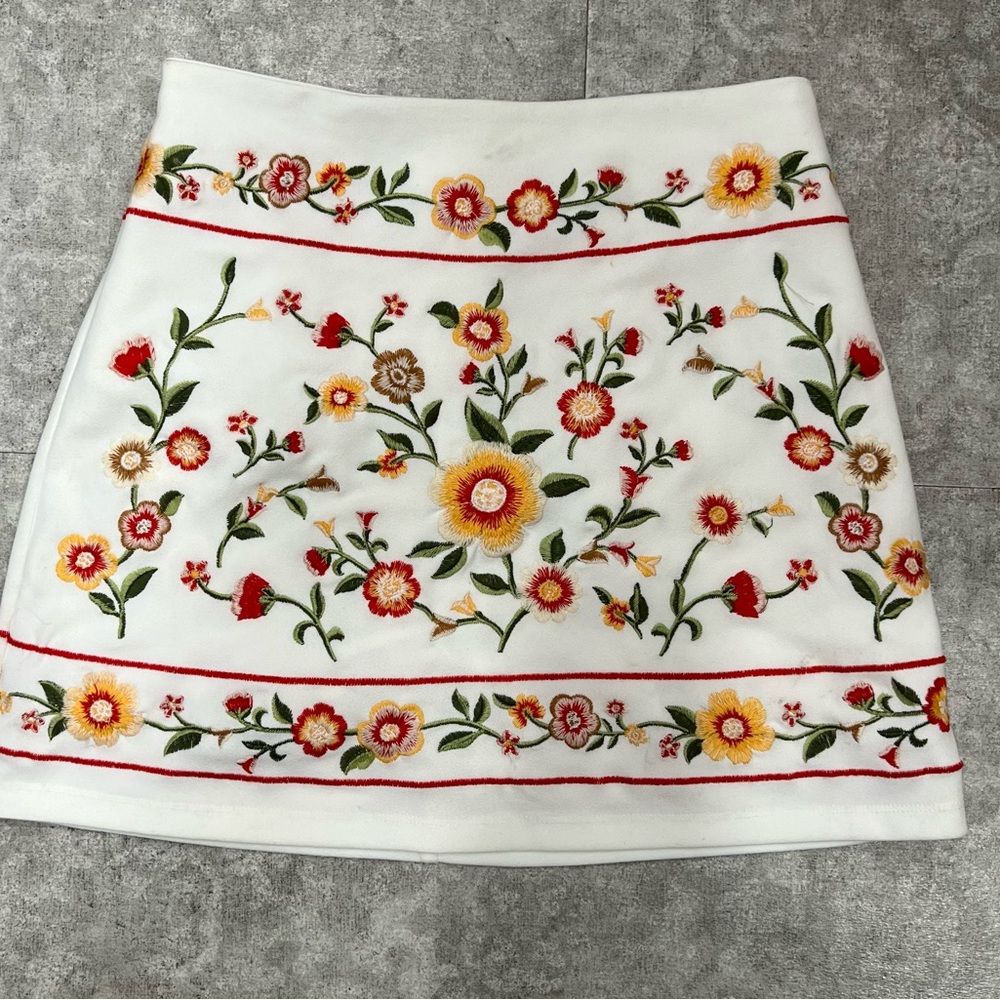 Forever 21 White Mini Skirt with Red, Yellow & Green Floral Embroidery